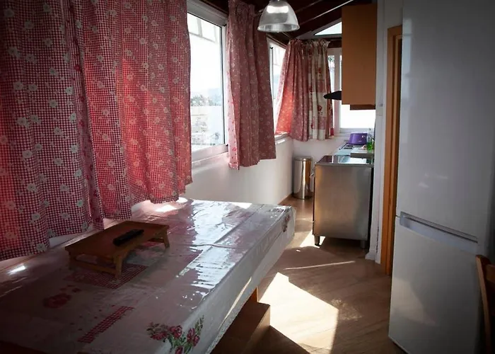 Stavros Amazing In The Centre Of