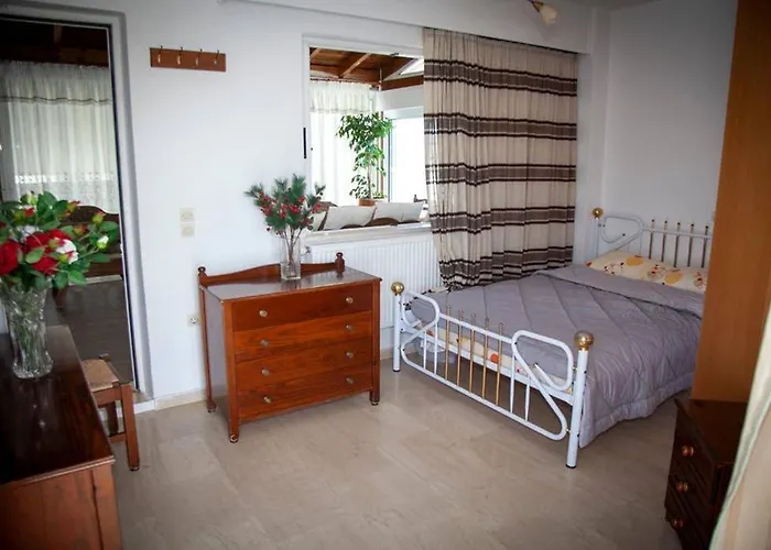 Stavros Amazing In The Centre Of *