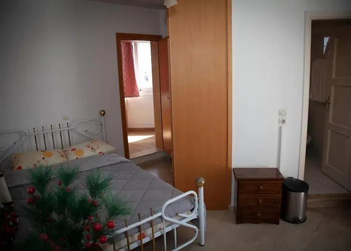 Stavros Amazing In The Centre Of *